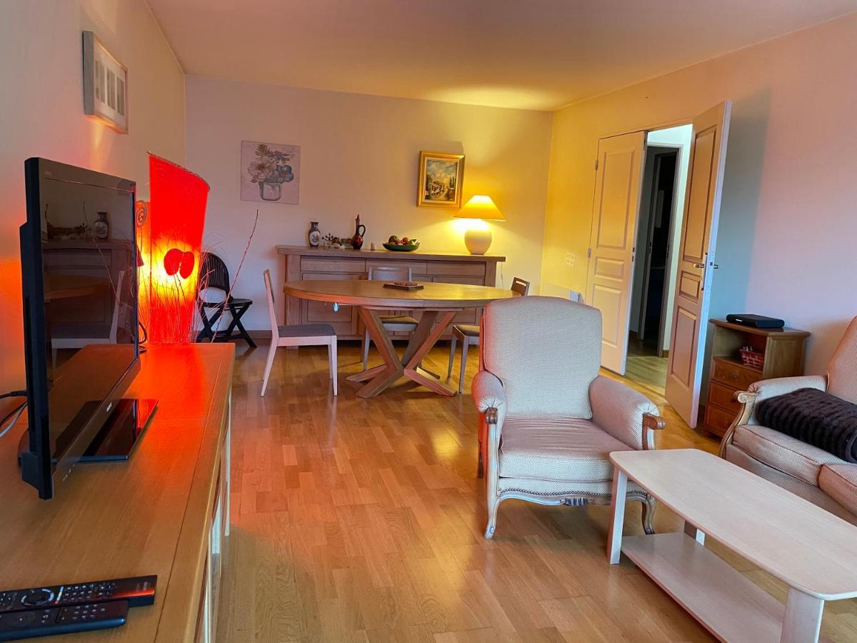 Joli Appartement à Montargis Exterior foto
