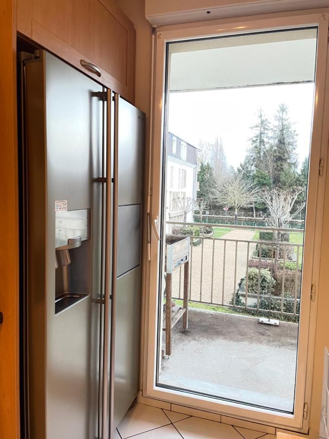 Joli Appartement à Montargis Exterior foto