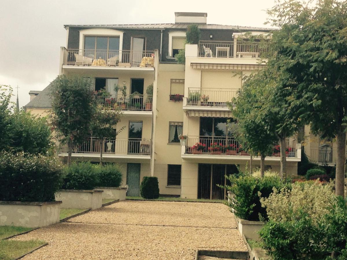 Joli Appartement à Montargis Exterior foto